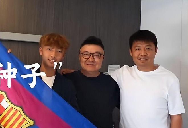 12秒99!吴艳妮全国赛摘金,莫家蝶意外摔倒留遗憾
