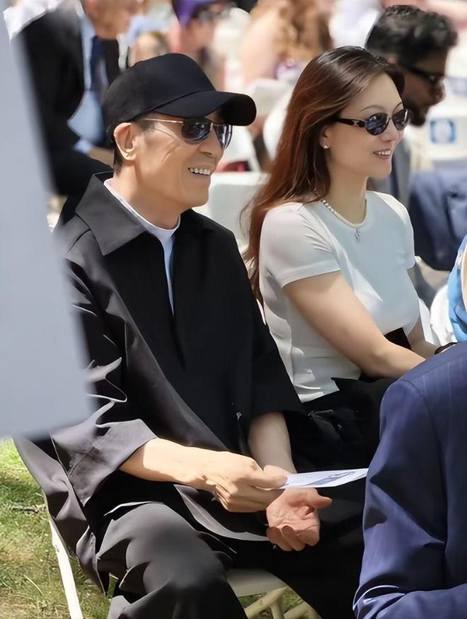 今晚亮相!杨瀚森:跟队友有些生疏需好好交流,要为球队贡献力量