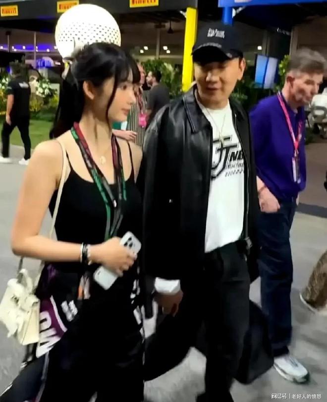 曾称C罗是历史最佳!34岁胖虎改口:梅西是足球之神 梦想与他踢球