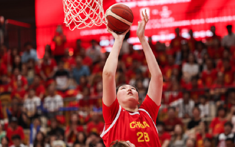 揭秘：温网的奖杯雕刻师们是如何工作的？